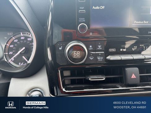 Used 2022 Toyota Highlander XLE AWD/4WD image 20