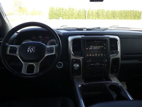 Used 2017 RAM 1500 Laramie w/ Convenience Group AWD/4WD image 17
