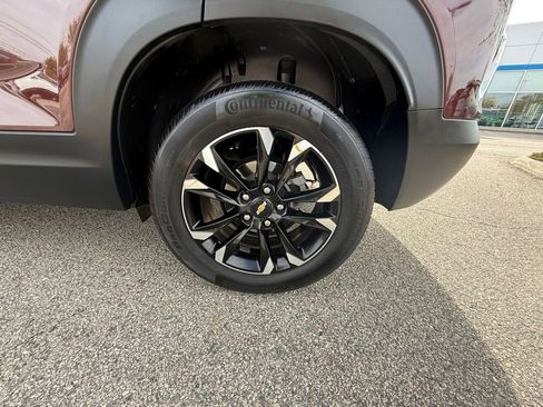 Used 2023 Chevrolet TrailBlazer LT w/ Convenience Package AWD/4WD image 30