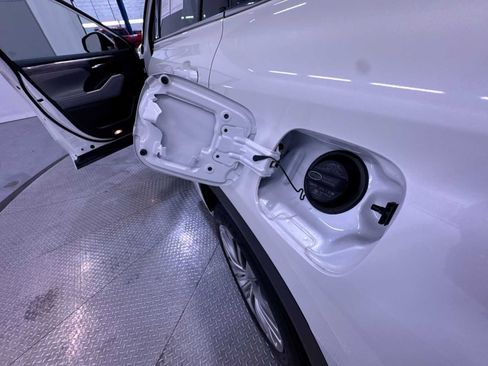 Used 2023 Toyota Highlander Platinum image 43