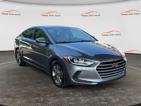 Used 2018 Hyundai Elantra SEL w/ Cargo Package FWD image 5