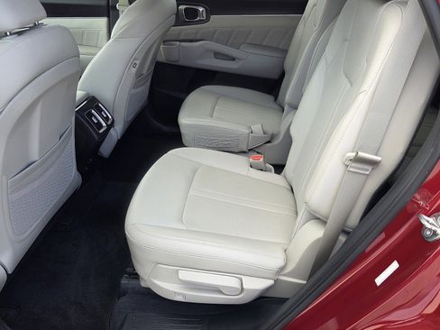 Used 2023 Kia Sorento SX image 5