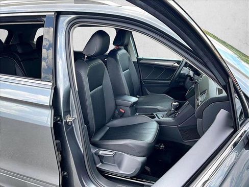Used 2022 Volkswagen Tiguan SE FWD image 9