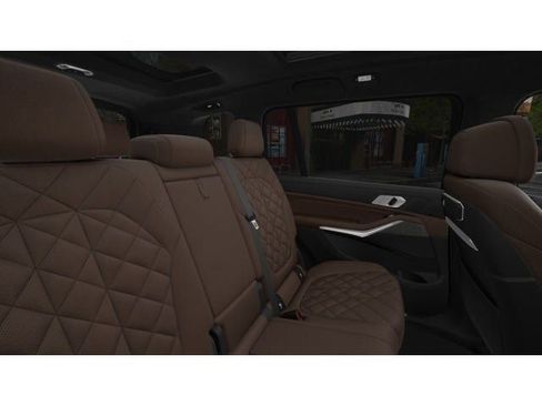 Used 2026 BMW X7 xDrive40i w/ M Sport Package image 12
