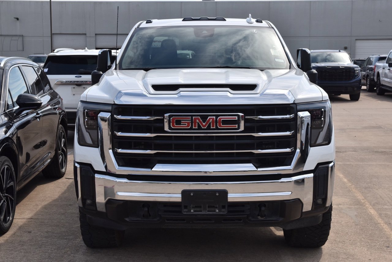 Used 2024 GMC Sierra 2500 SLT w/ SLT Convenience Package AWD/4WD image 3