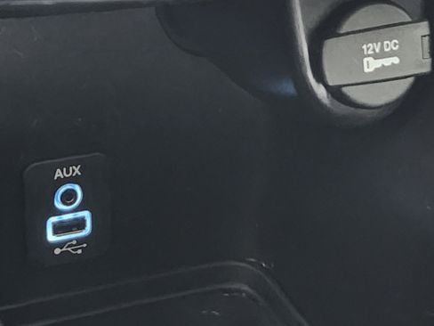 Used 2019 Dodge Journey SE w/ Connectivity Group image 25