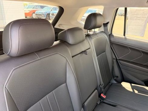 Certified 2023 Volkswagen Tiguan SE AWD/4WD image 16