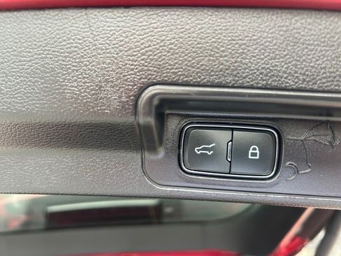 Certified 2022 Ford Explorer Limited w/ Equipment Group 301A image 30