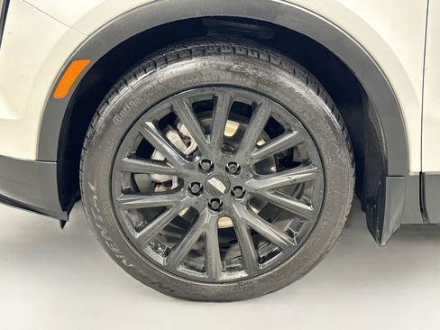 Used 2022 Cadillac XT4 Luxury w/ LPO, ONYX Package AWD/4WD image 11