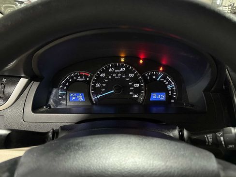 Used 2012 Toyota Camry LE image 30