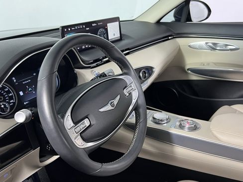 Used 2023 Genesis GV70 2.5T w/ Select Package image 28