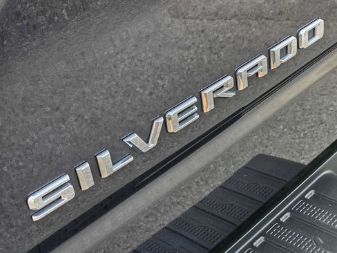 Used 2023 Chevrolet Silverado 1500 LTZ AWD/4WD image 12