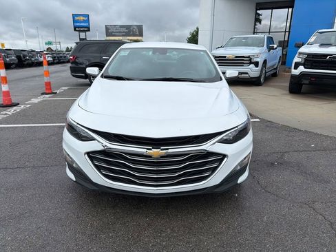 Used 2025 Chevrolet Malibu LT FWD image 8