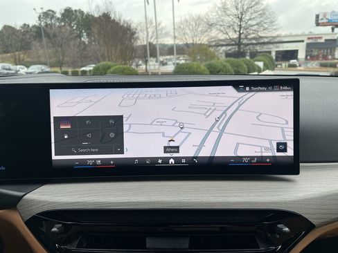 Certified 2025 BMW 330i Sedan image 25