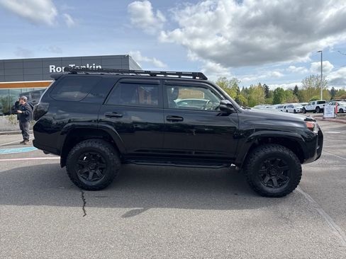 Used 2023 Toyota 4Runner TRD Off-Road Premium w/ Moonroof Package image 8