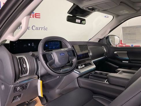 New 2025 Ford Expedition Max Platinum w/ Driver's Package image 13