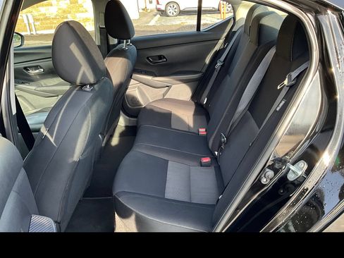 Used 2025 Nissan Sentra SV FWD image 10