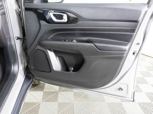 Used 2023 Jeep Compass Altitude image 39