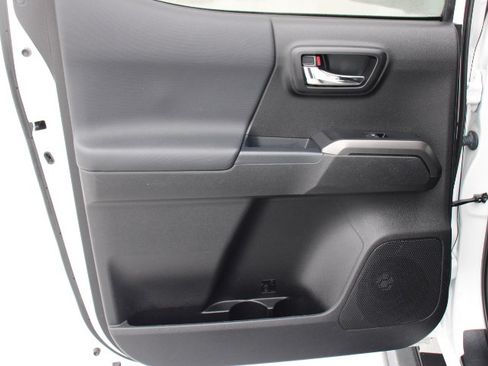 Used 2021 Toyota Tacoma TRD Sport w/ TRD Premium Sport Package image 16