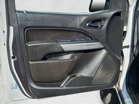 Used 2020 Chevrolet Colorado LT RWD image 11