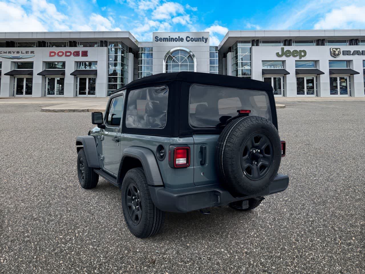 Used 2024 Jeep Wrangler Sport AWD/4WD image 5