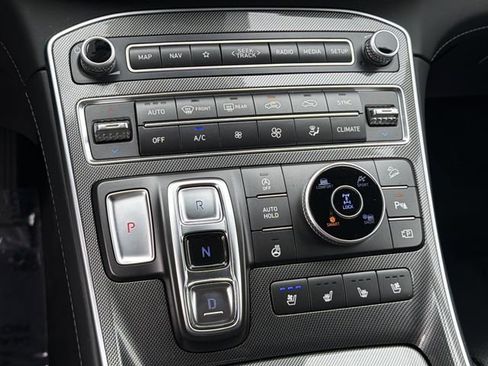 Certified 2023 Hyundai Santa Fe Limited AWD/4WD image 31
