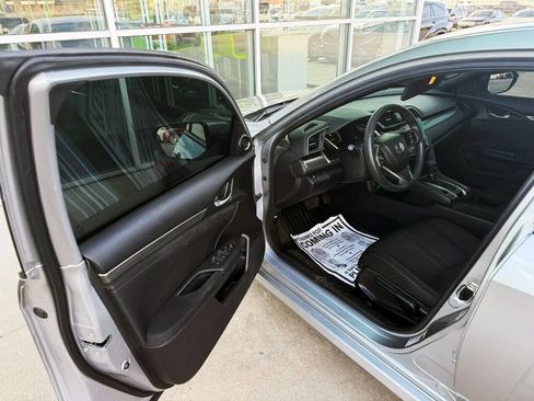 Used 2017 Honda Civic EX image 9