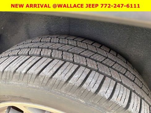 Used 2020 Jeep Grand Cherokee Limited w/ Luxury Group II RWD image 12