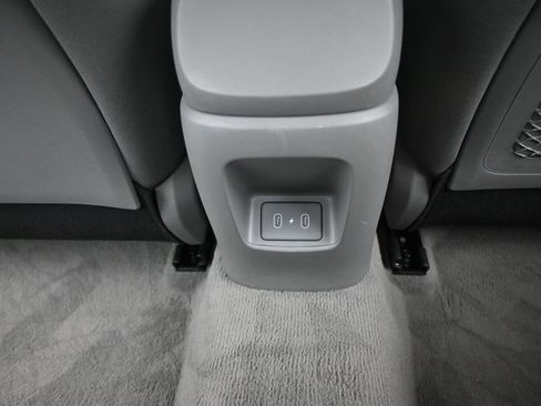 Used 2025 Hyundai Elantra SEL FWD image 13