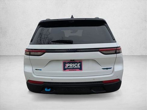 Used 2022 Jeep Grand Cherokee Trailhawk w/ Advanced Protech Group II image 7