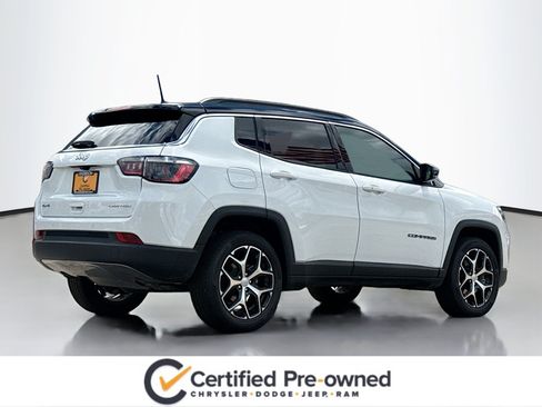 Used 2024 Jeep Compass Limited AWD/4WD image 2