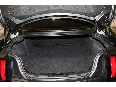 Used 2019 Ford Mustang GT Premium image 17