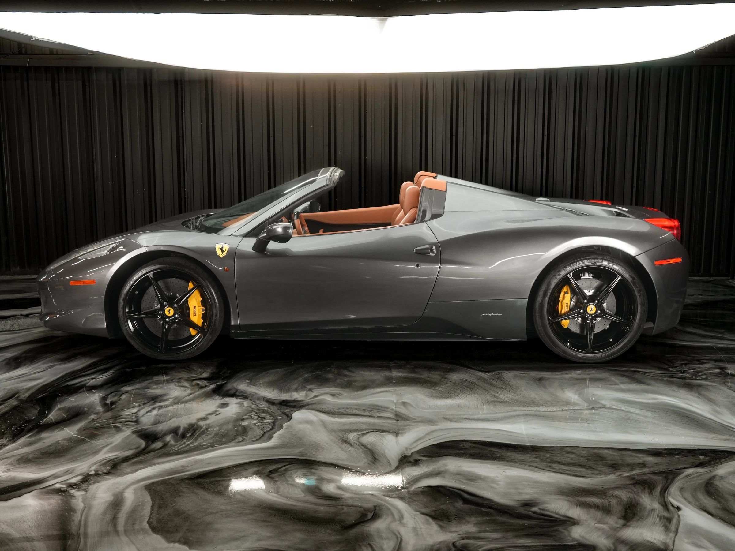 Used 2015 Ferrari 458 Spider RWD image 8