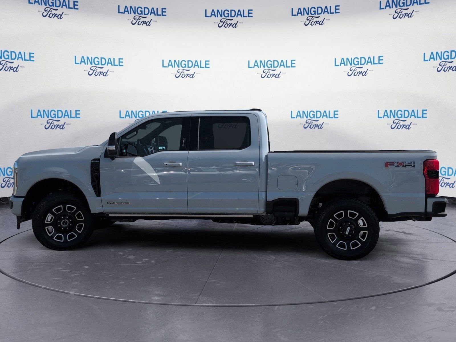 New 2026 Ford F250 Platinum w/ FX4 Off-Road Package AWD/4WD image 8