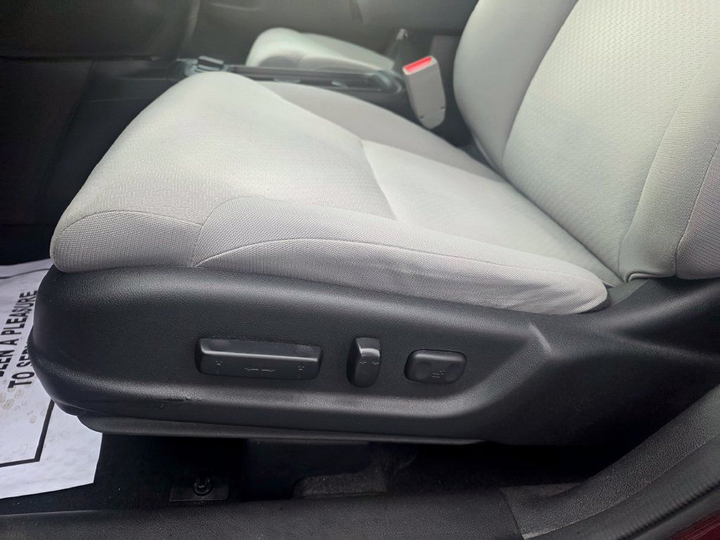 Used 2016 Honda CR-V EX image 10
