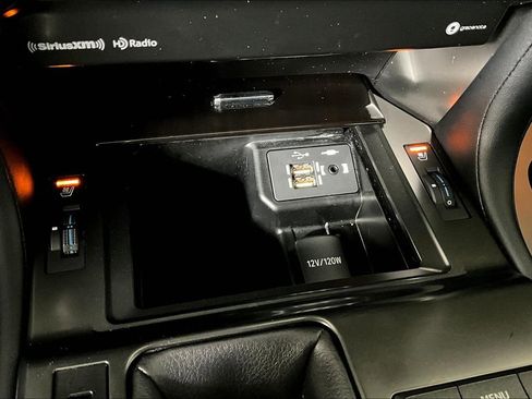 Used 2022 Lexus GX 460 image 33