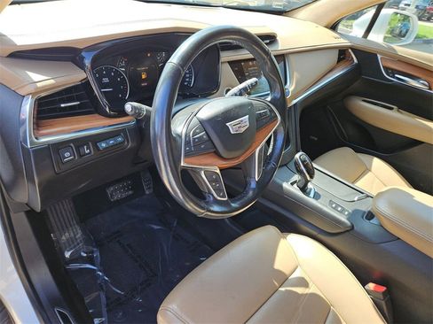 Used 2019 Cadillac XT5 Platinum image 17