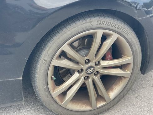 Used 2012 Hyundai Genesis 2.0T RWD image 16