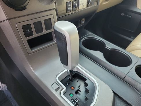 Used 2015 Toyota Sequoia Limited image 27