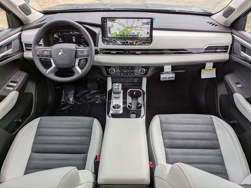 New 2026 Mitsubishi Outlander SE AWD/4WD image 16