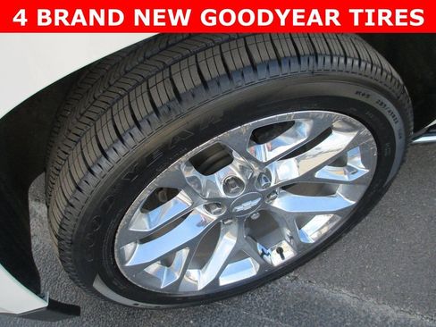 Used 2020 Chevrolet Tahoe Premier image 3