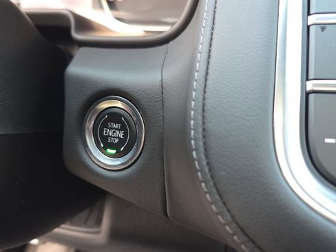 Used 2021 Chevrolet Tahoe Z71 w/ Z71 Signature Package image 29