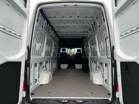 Used 2026 Mercedes-Benz Sprinter 2500 image 10