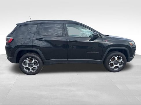 Used 2022 Jeep Compass Trailhawk AWD/4WD image 4