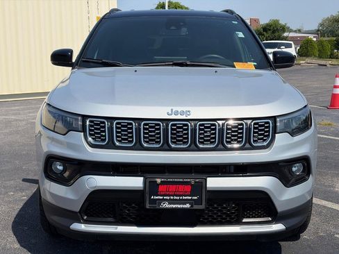 Used 2024 Jeep Compass Limited AWD/4WD image 2