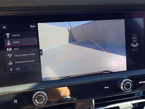 Certified 2024 Porsche Macan image 19