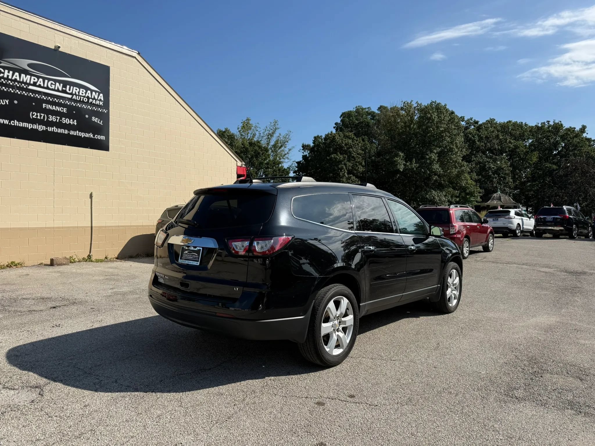 Used 2017 Chevrolet Traverse LT w/ Style and Technology Package AWD/4WD image 7