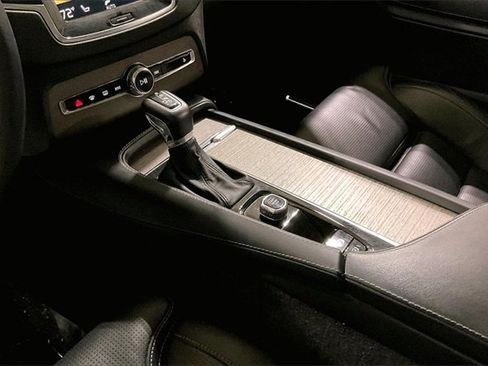 Certified 2022 Volvo XC90 T6 Inscription image 16