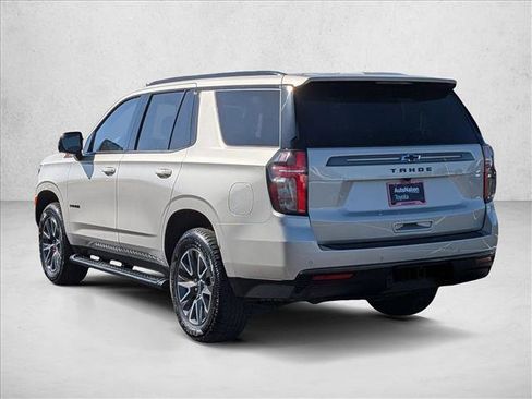 Used 2022 Chevrolet Tahoe Z71 w/ Luxury Package AWD/4WD image 9