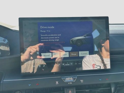 New 2026 Lexus ES 350e w/ Convenience Package FWD image 29